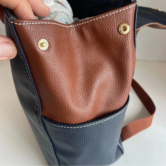 Tommy Hilfiger Beth II Flap Backpack Saffiano PVC Tan / Navy blue  One Size - Picture 7 of 15